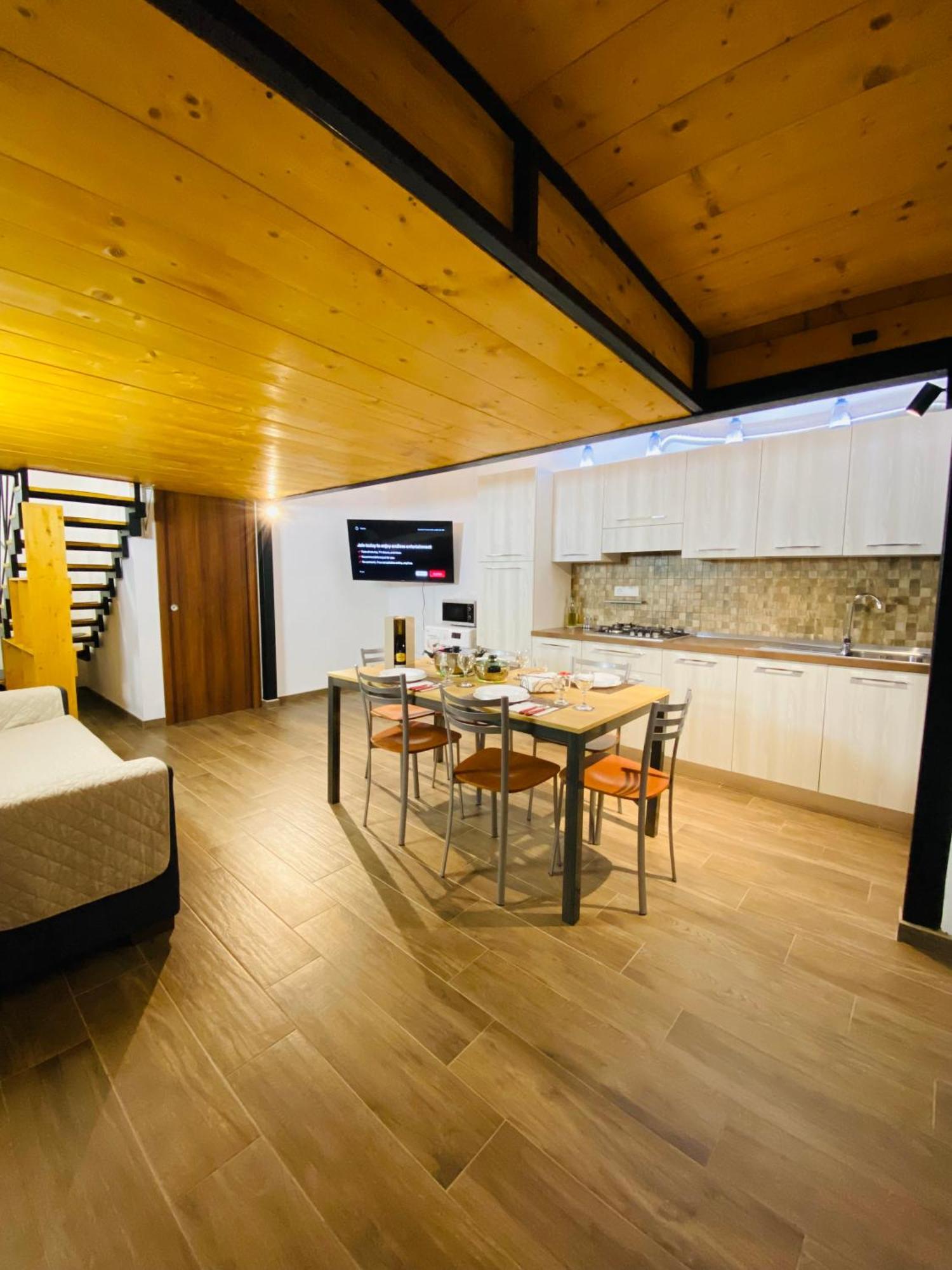 Casa Vacanze Al Civico 72 皮佐 外观 照片